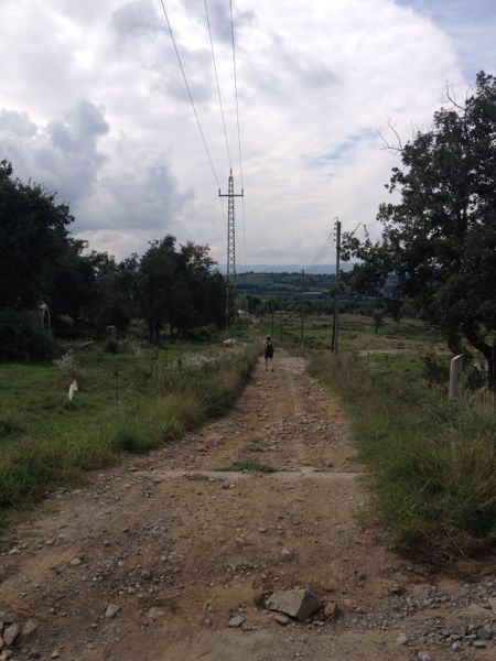 Chemin caillouteux vers Vic
